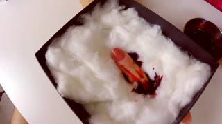 Вики Шоу Лучшее Видео - ПРАНКИ НА ХЕЛЛОУИН Как Разыграть Друзей Палец и Светящиеся Глаза / Вики Шоу